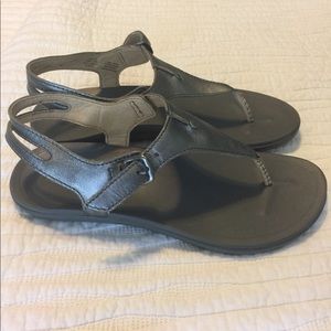 Olukai Women’s Size 7 Sandals